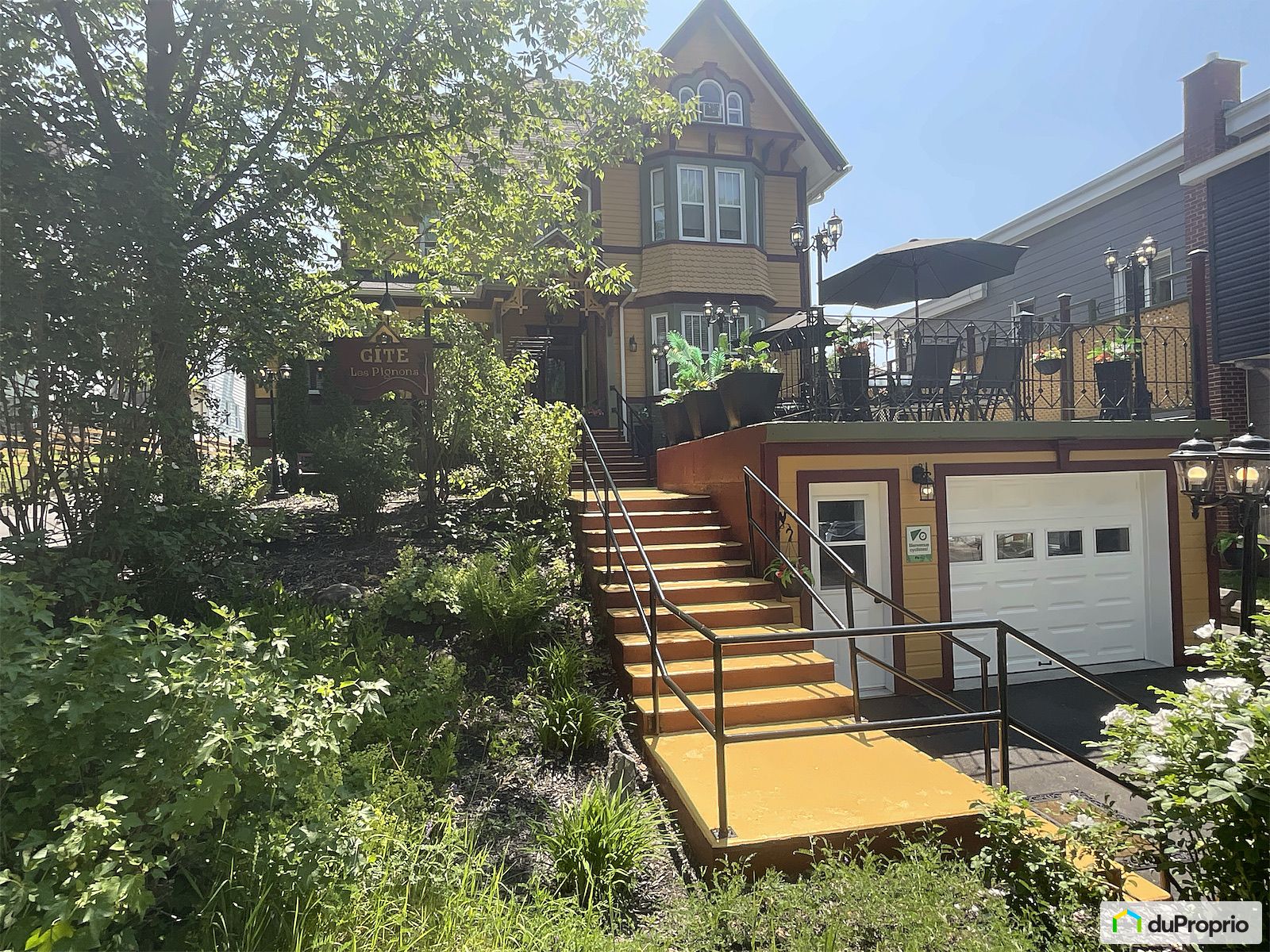 156 Rue Commerciale — photo 1