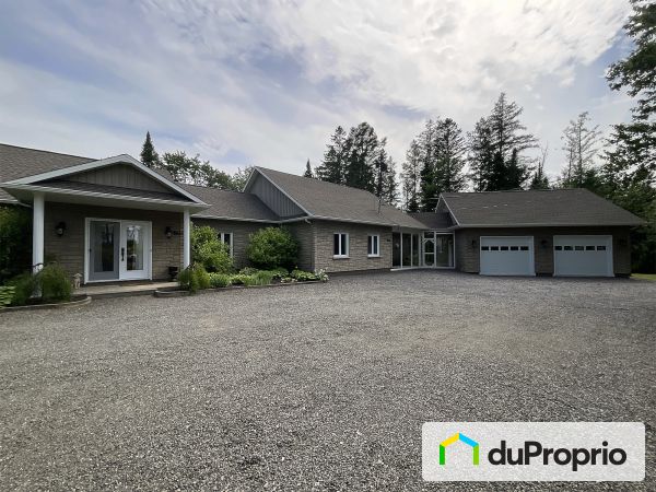 114, route de la Jacques Cartier, Ste-Catherine-de-la-JC à vendre