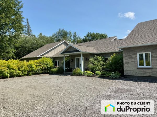 114, route de la Jacques Cartier, Ste-Catherine-de-la-JC à vendre