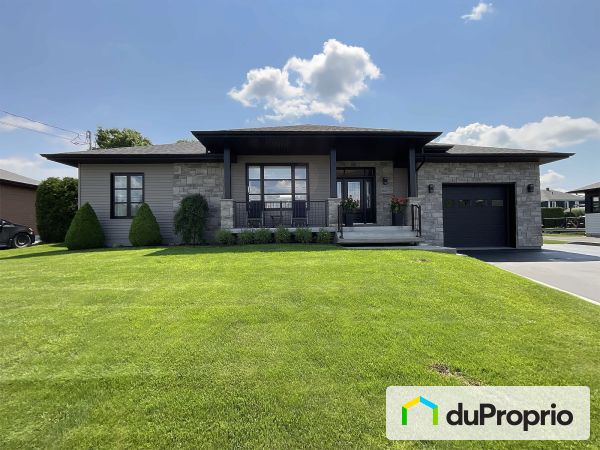 1610 166e Rue, St-Georges for sale