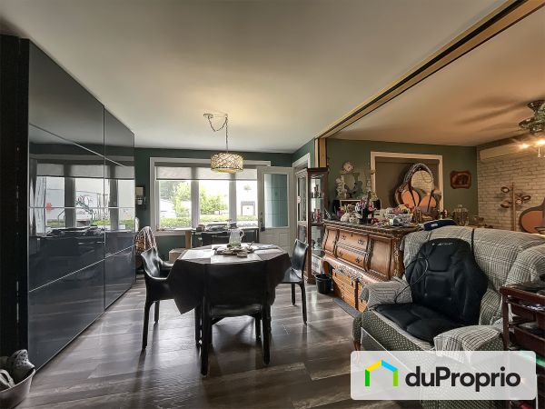 104 rue Foch, Granby for sale