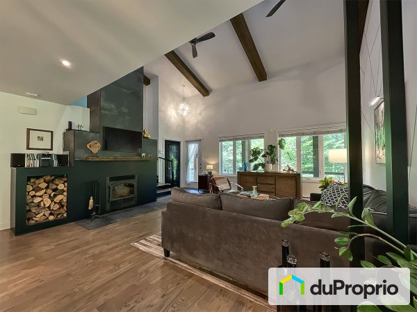 Living Room - 82 chemin des Mouettes, Ste-Anne-Des-Lacs for sale