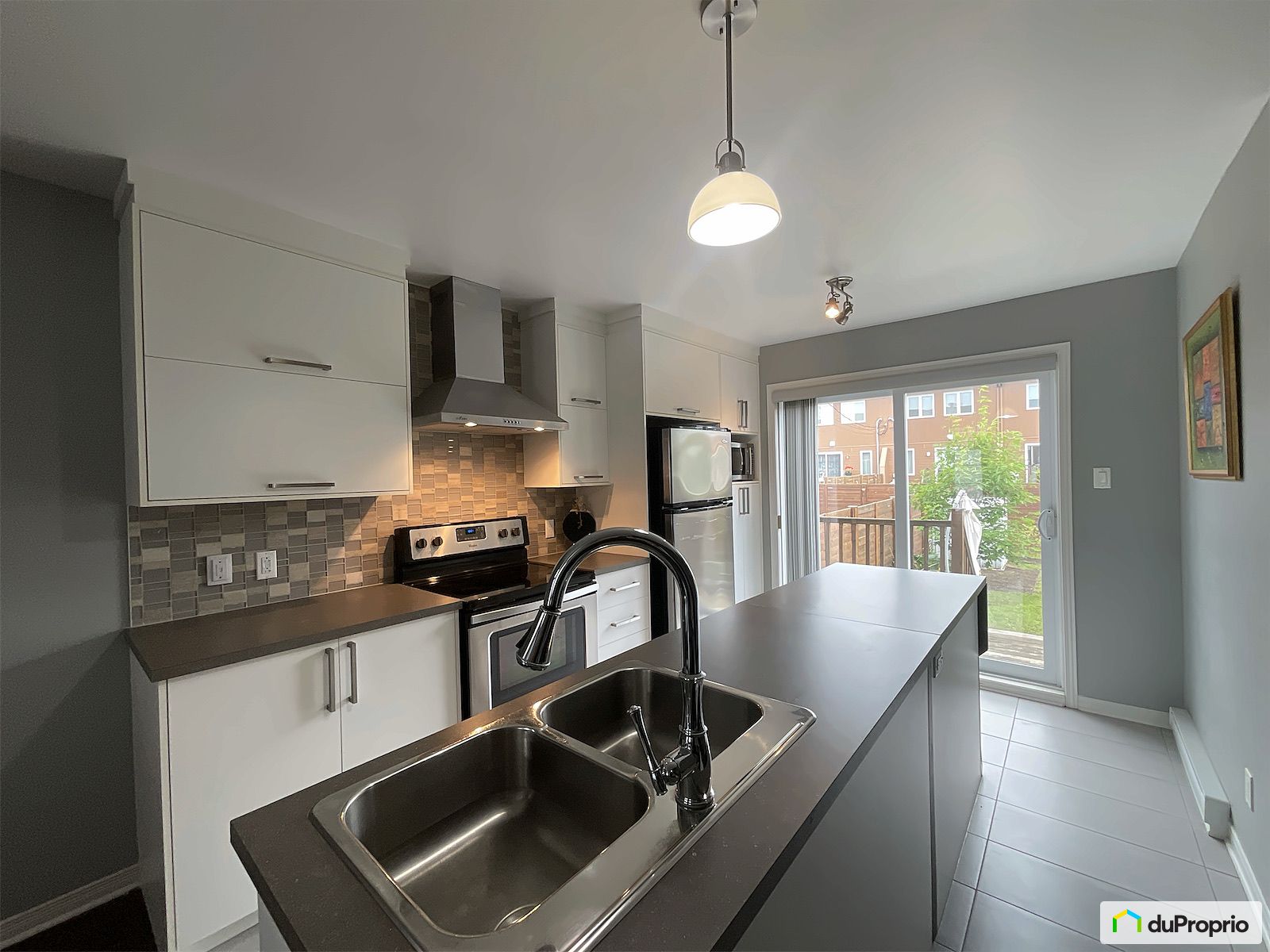 329 Avenue Andre Chartrand — photo 1