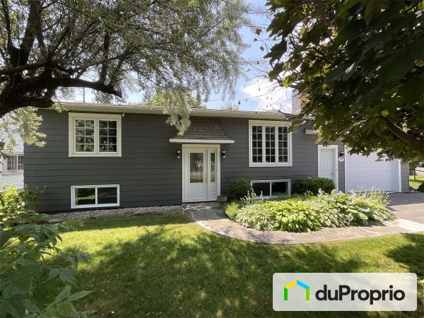 273 rue Poupart, Napierville for sale