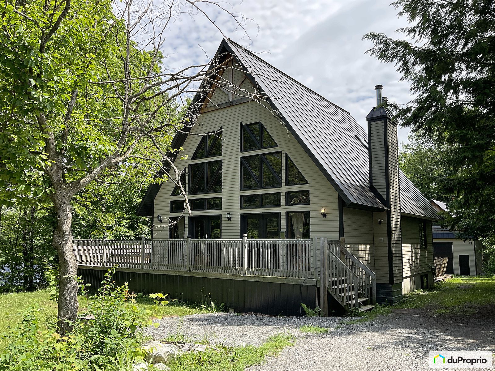 1402 Chemin Du Deuxieme Lac — photo 1