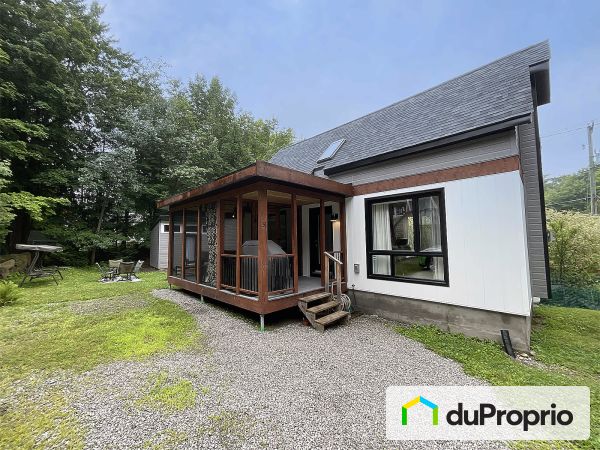 31, rue des Mélèzes, St-Hippolyte à vendre