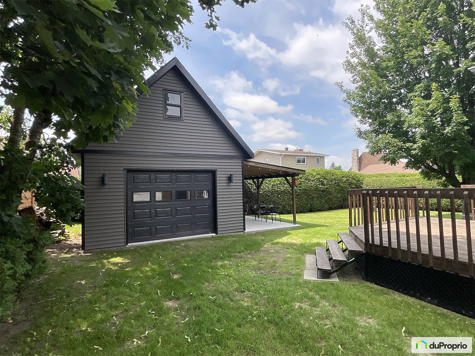 1054 Avenue Rousseau — photo 2