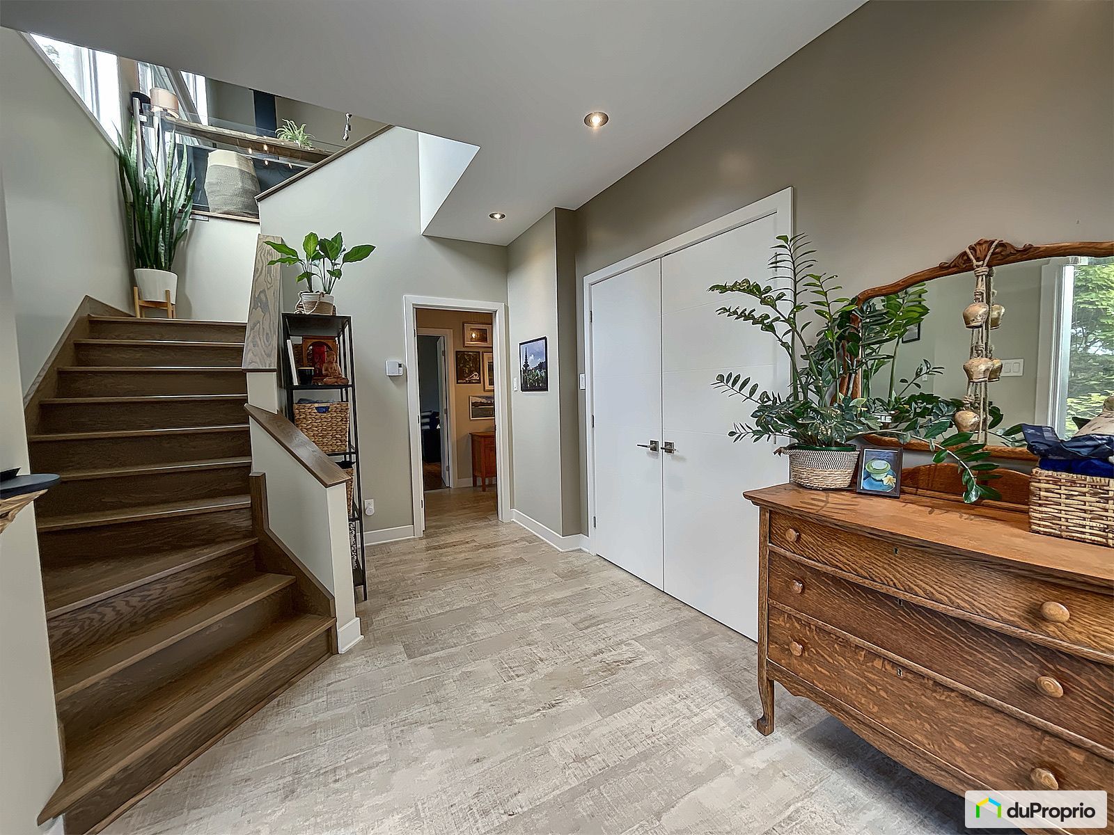 511 Rue De Lucerne — photo 2