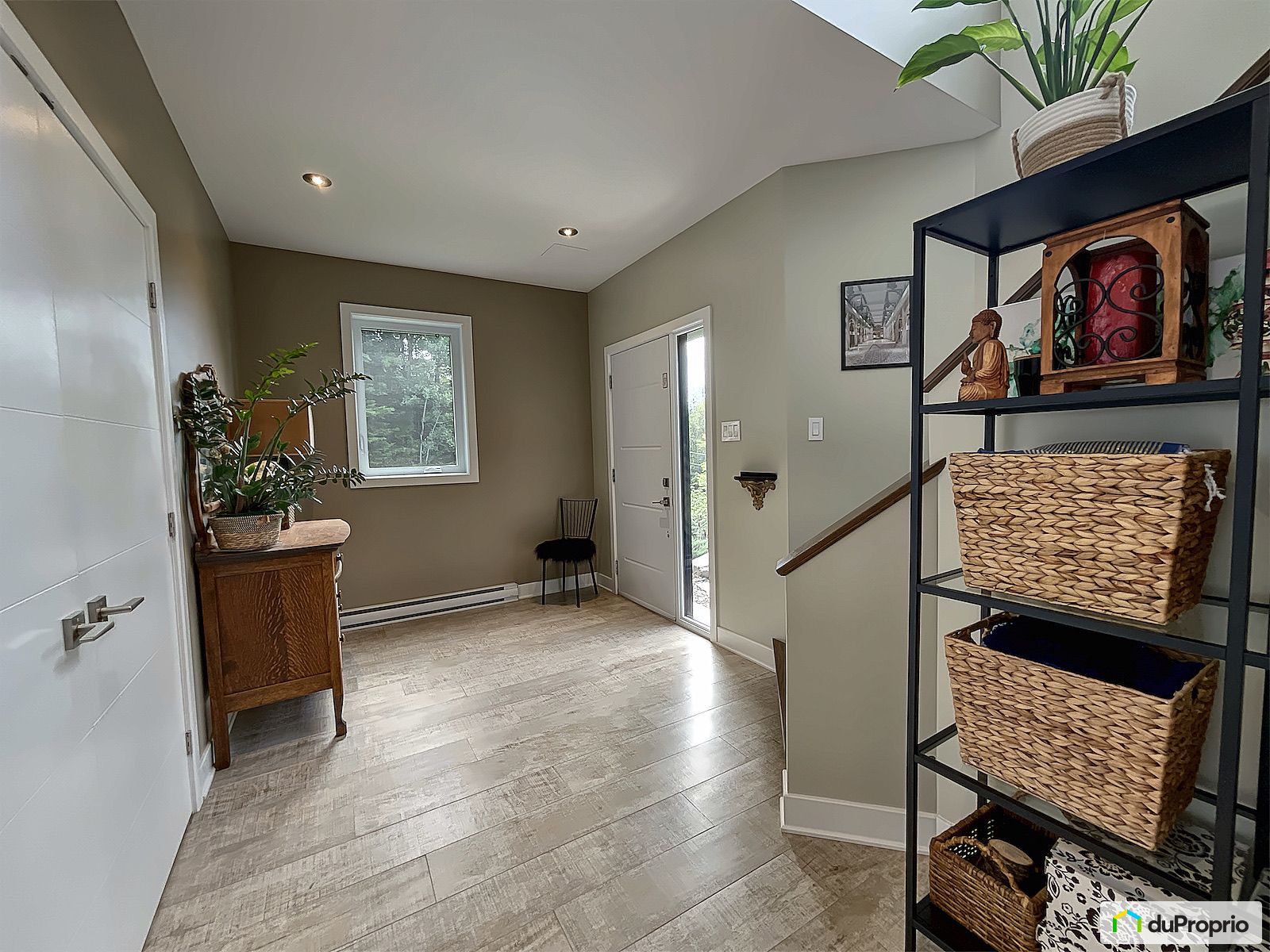 511 Rue De Lucerne — photo 3