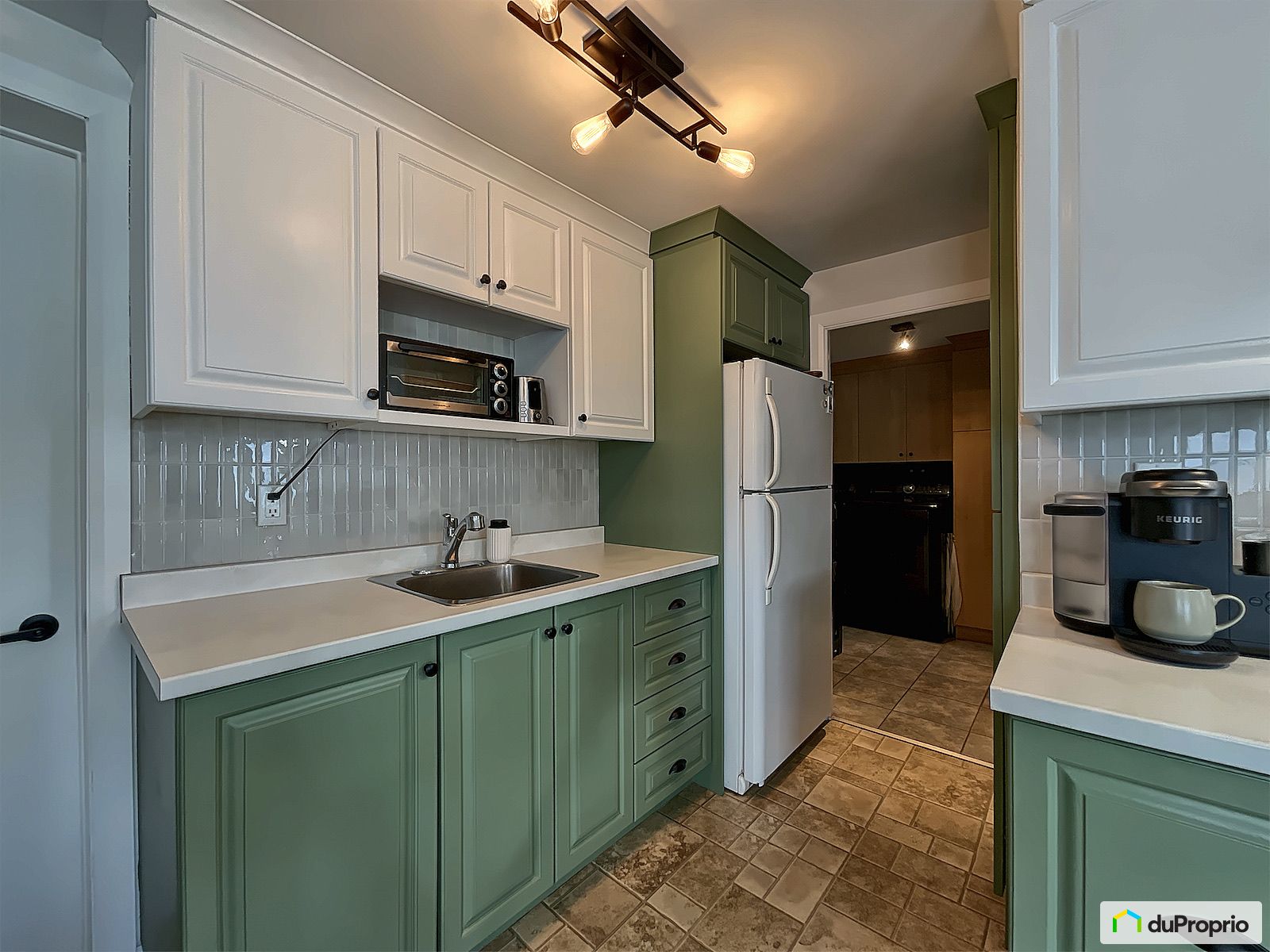 2373 Avenue St Germain — photo 3