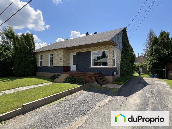 330 rue Bourgeoys ouest, Alma for sale