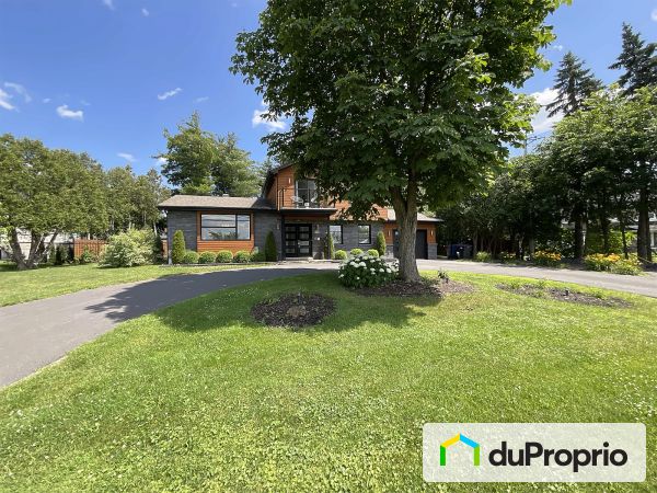 930, chemin des Patriotes N., Mont-St-Hilaire à vendre