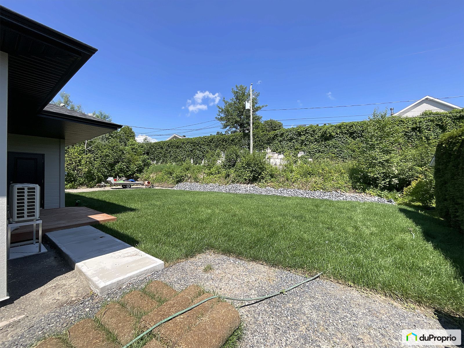 2087 Rue Des Rosiers — photo 3