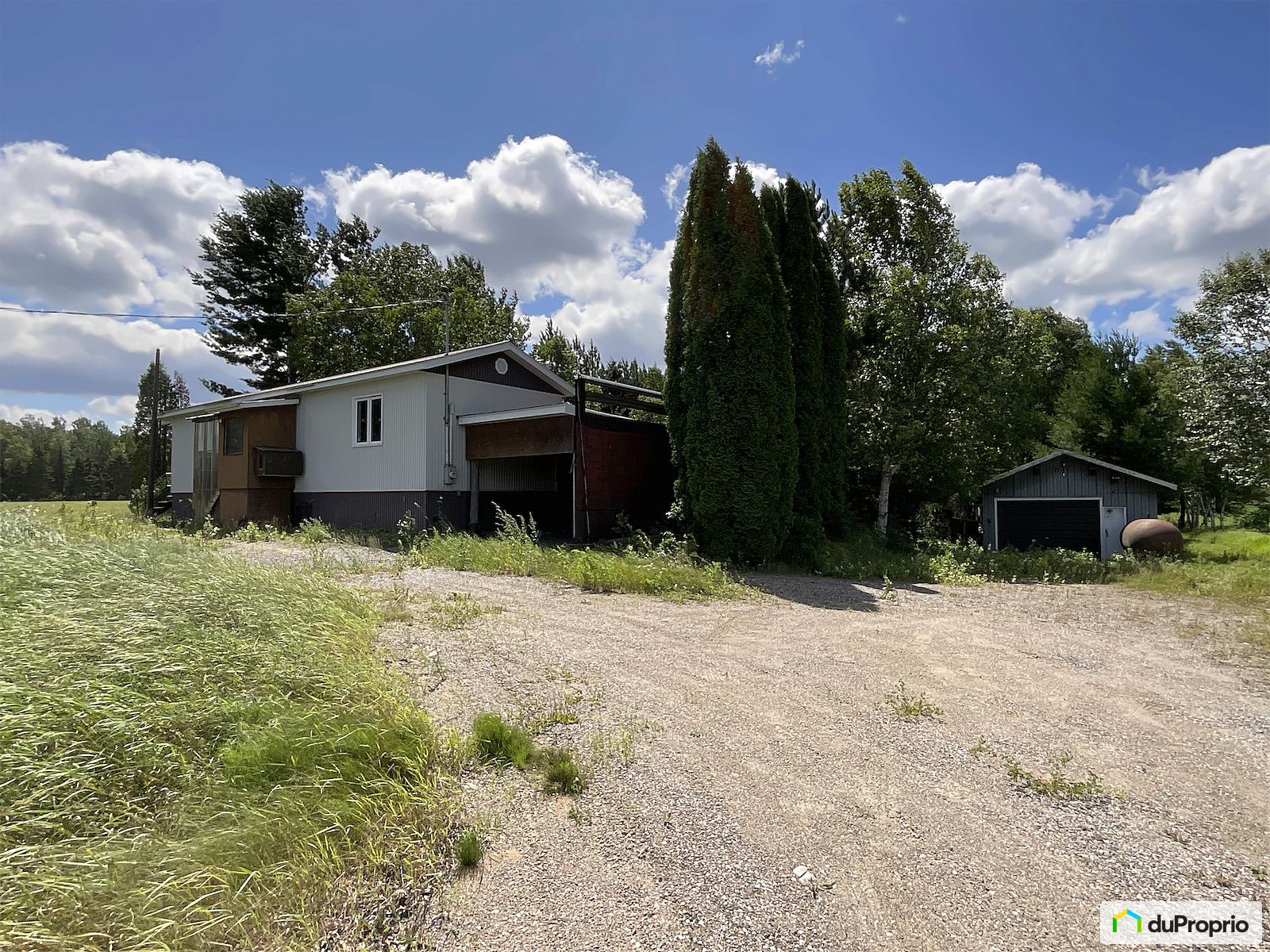 1293 Chemin Leopold Cote — photo 1