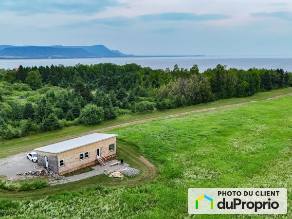 47, route de Miguasha Est, Nouvelle à vendre