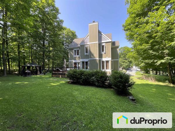 100, rue des Fougères, Bromont à vendre