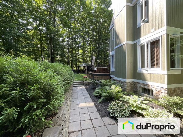 100, rue des Fougères, Bromont à vendre