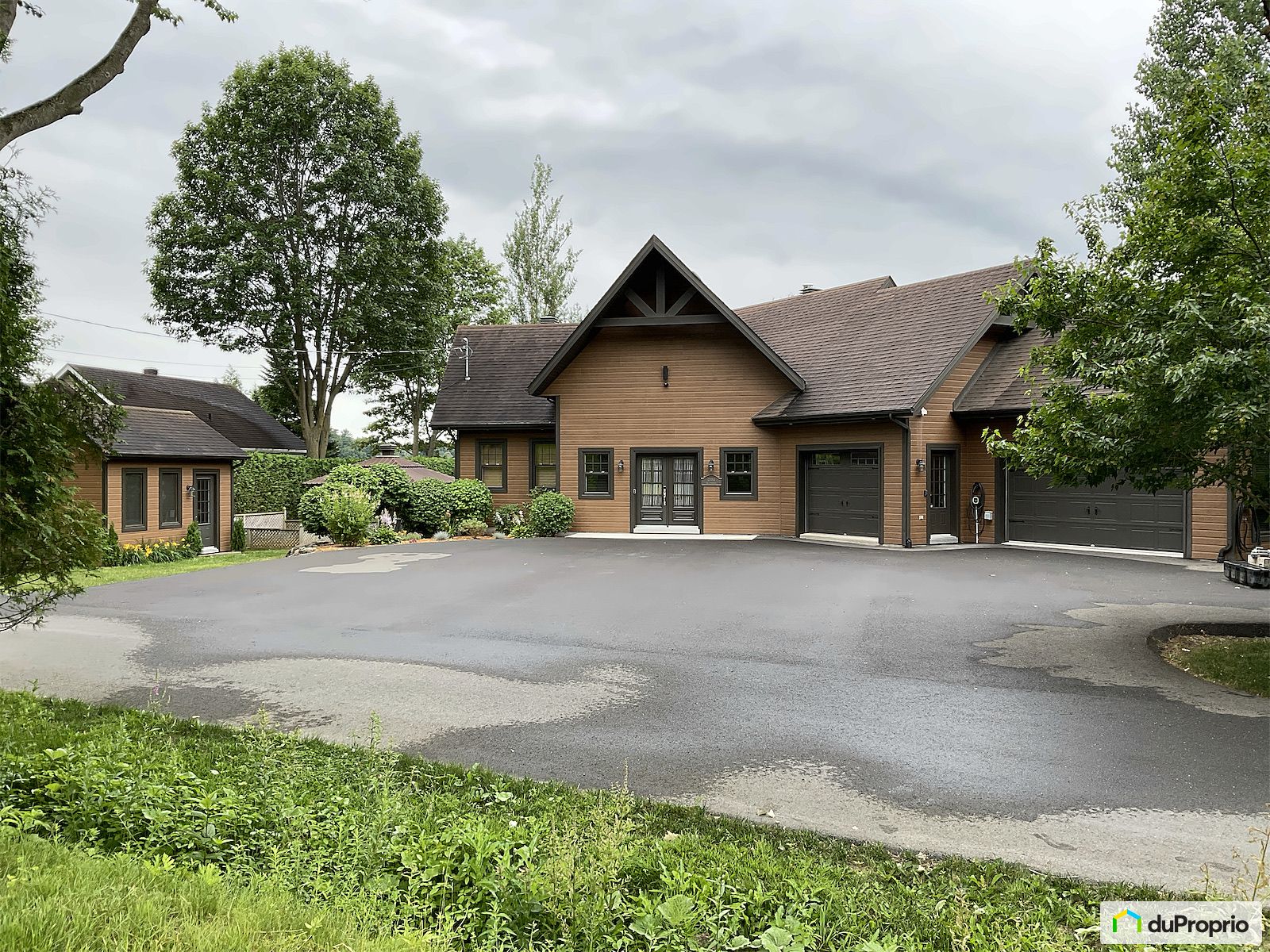 2205J Boulevard Foucault — photo 3