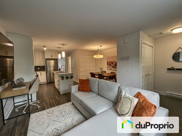 Aire ouverte - 3702, rue Bernard-Hubert, Longueuil (St-Hubert) à vendre