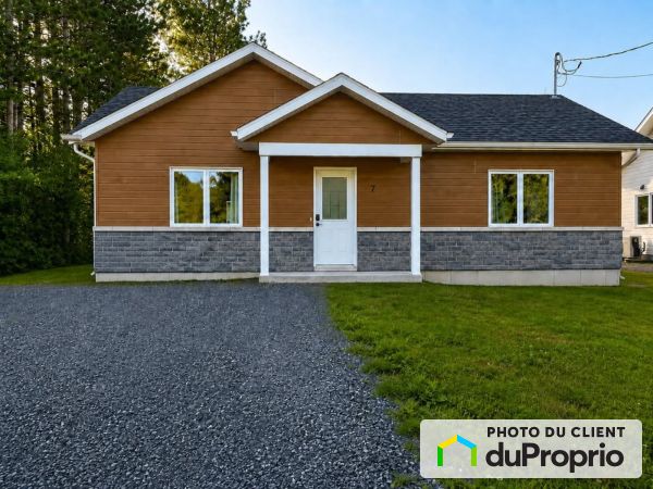 7 rue des berges, Ste-Clotilde-De-Horton for sale