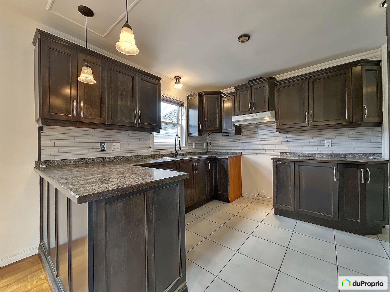 858 Rue De Loseille — photo 2
