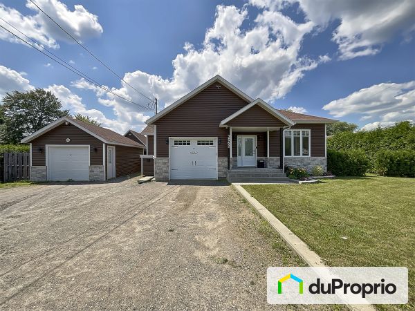 3562, chemin du Tour-du-Lac, Herouxville à vendre