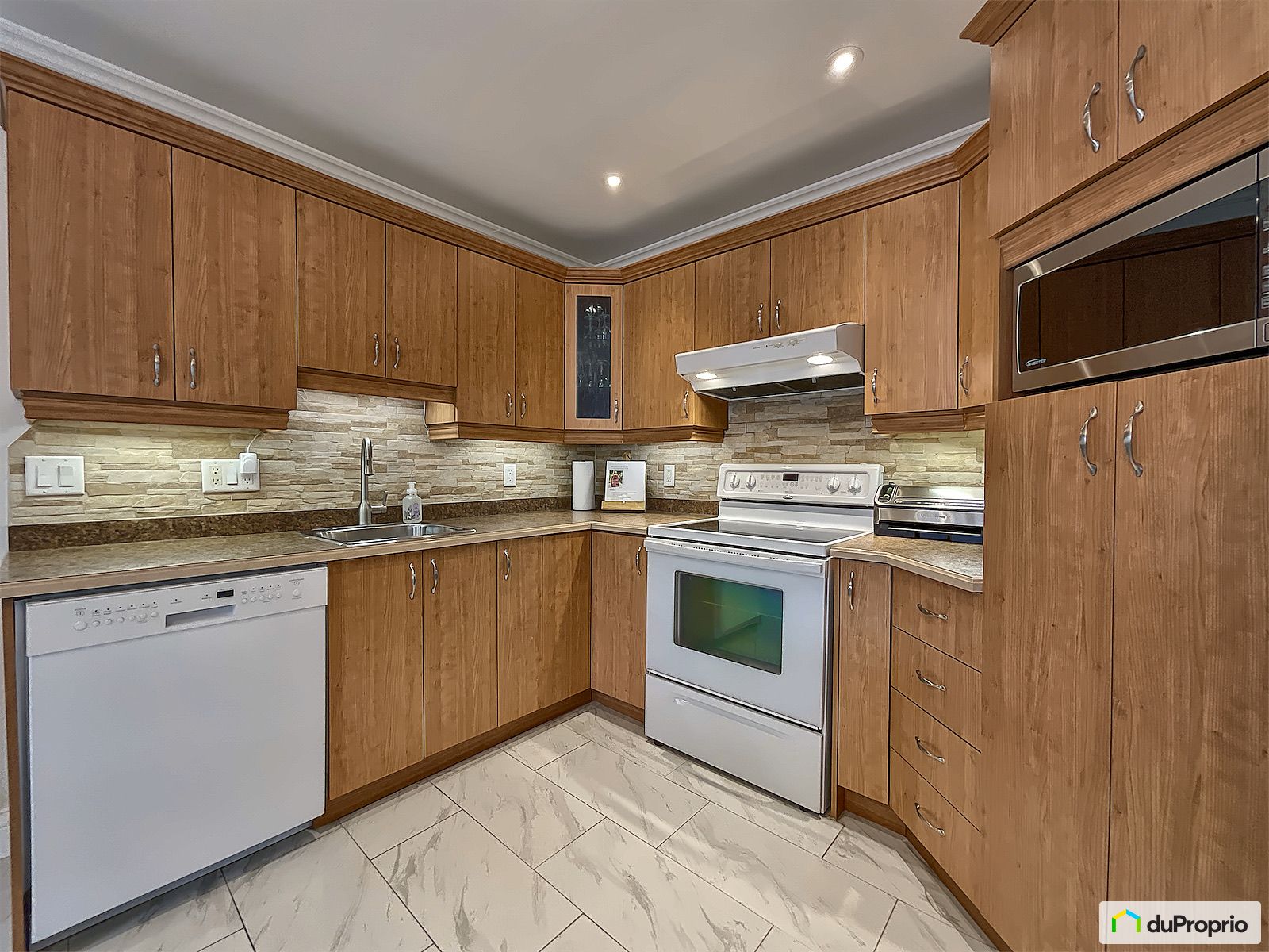 328 Rue Yves Carbonneau — photo 2