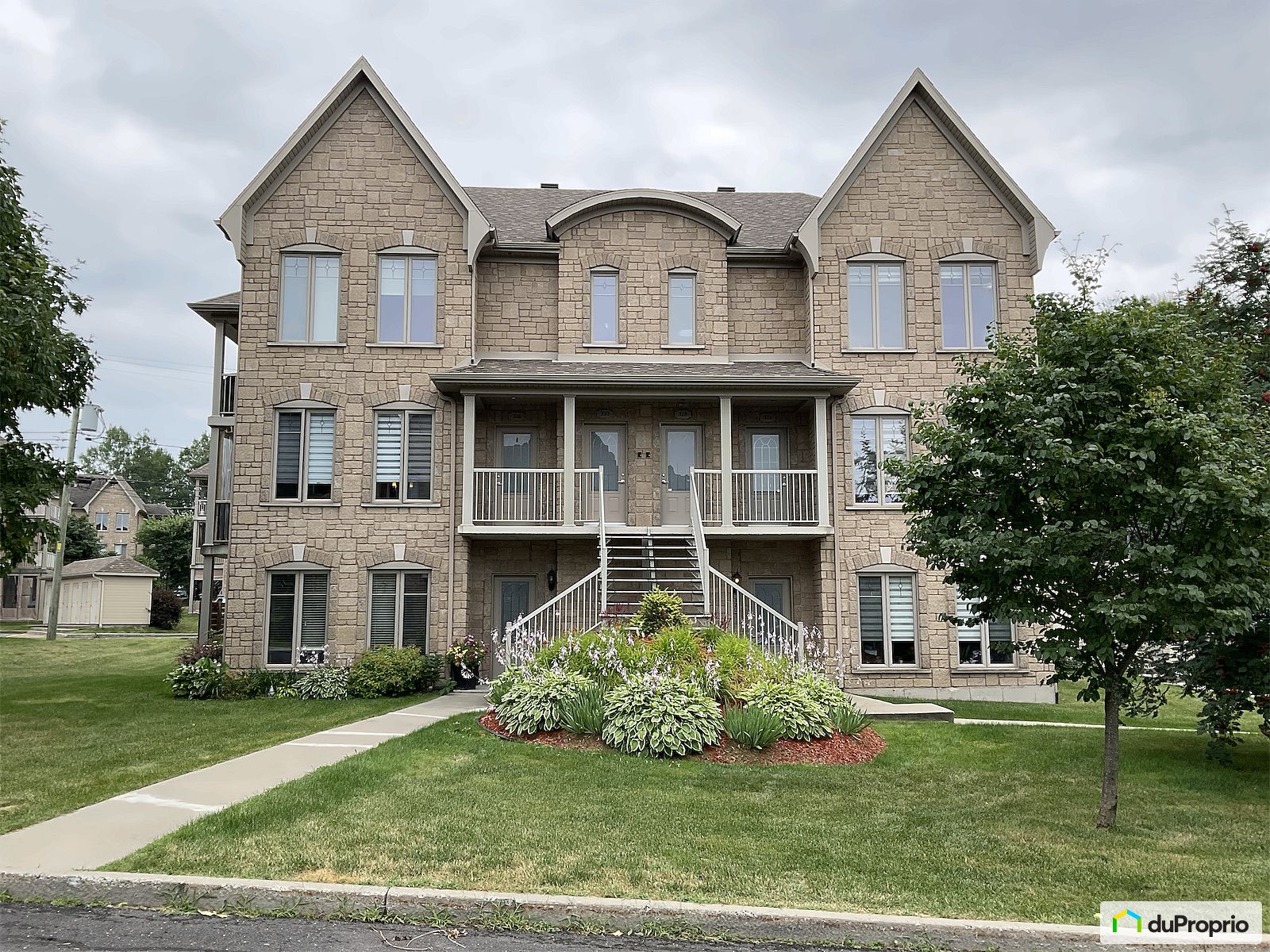 328 Rue Yves Carbonneau — photo 1