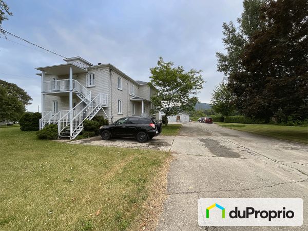 1340, boulevard Sir-Wilfrid-Laurier, Mont-St-Hilaire à vendre