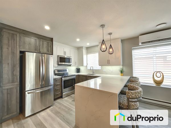 306-2450, Boulevard Jacques-Marcil, Longueuil (St-Hubert) à vendre
