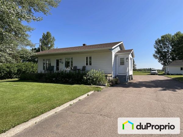 412 rue Principale, St-Prime for sale
