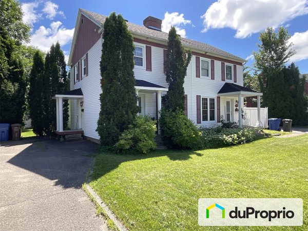 2161, rue de Régina, Jonquière (Arvida) à vendre