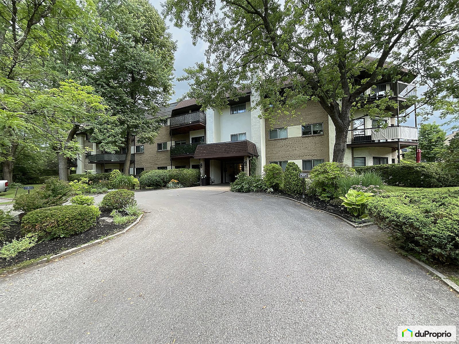 203 700 Rue Des Tilleuls — photo 1