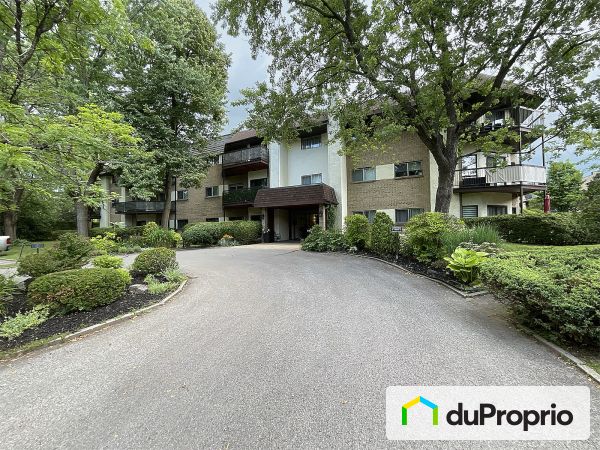 203-700, rue des Tilleuls, St-Bruno-De-Montarville à vendre