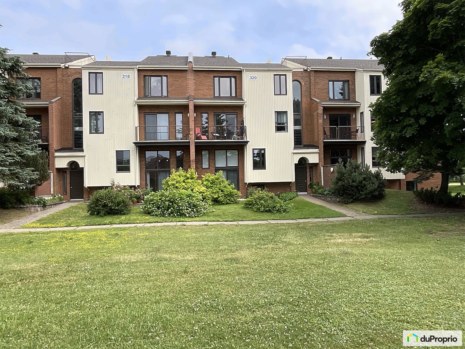 209 320 Du Bosquet — photo 3