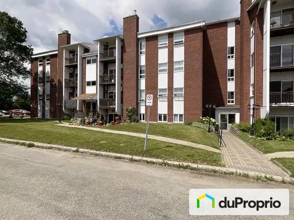 210-1192, rue Lorenzo-Genest, Chicoutimi (Chicoutimi) à vendre