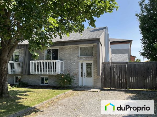 223 av des Arbrisseaux, Breakeyville for sale
