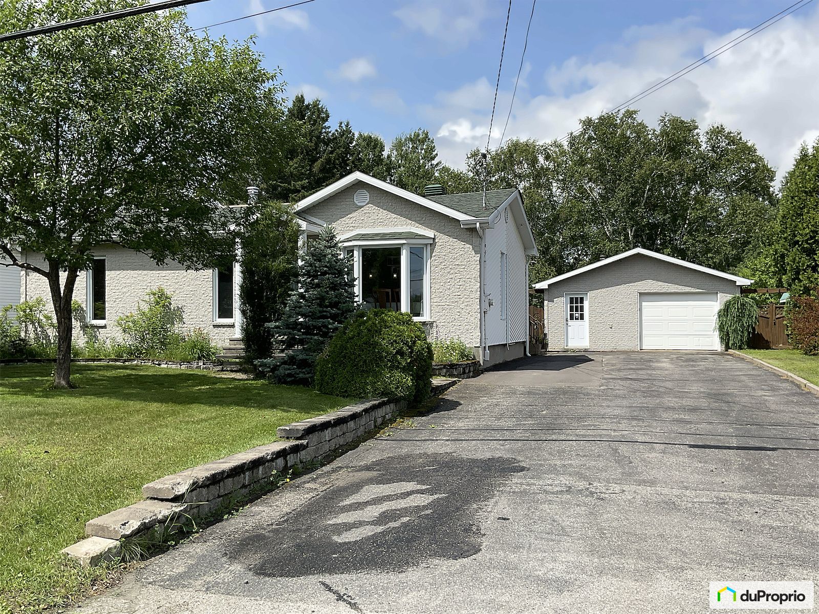 1540 Boulevard Auger Est — photo 3