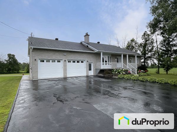 196 chemin Newton, Mascouche for sale