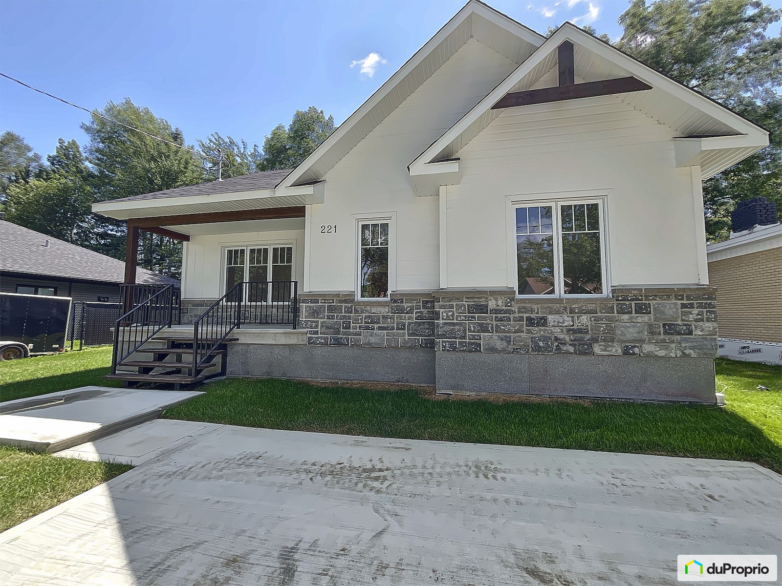 221 Rue Poliquin — photo 3