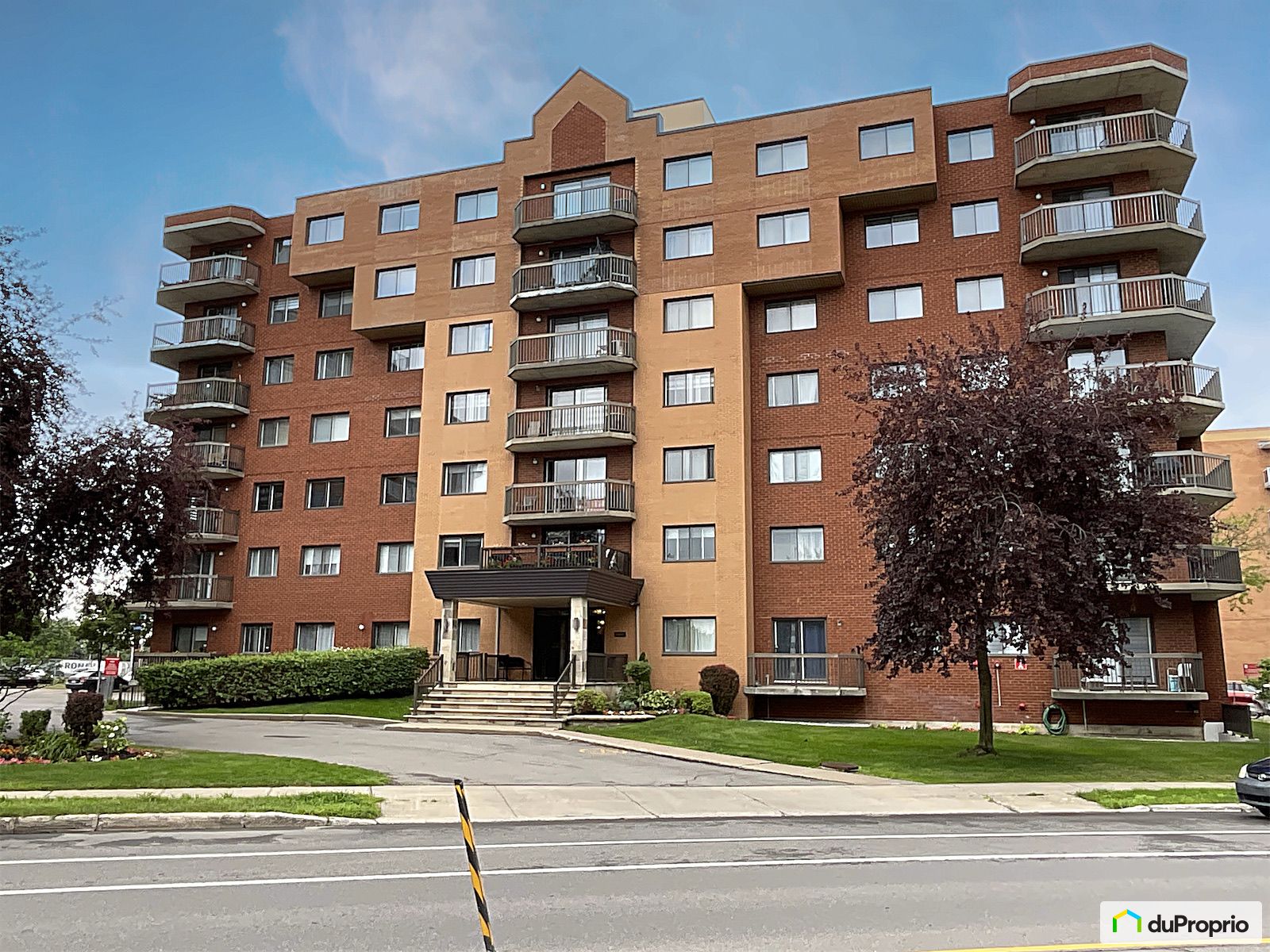 604 6851 Boulevard Des Roserai — photo 1
