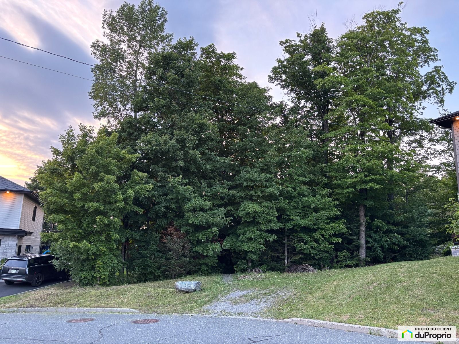 743 Avenue Chateauneuf — photo 2