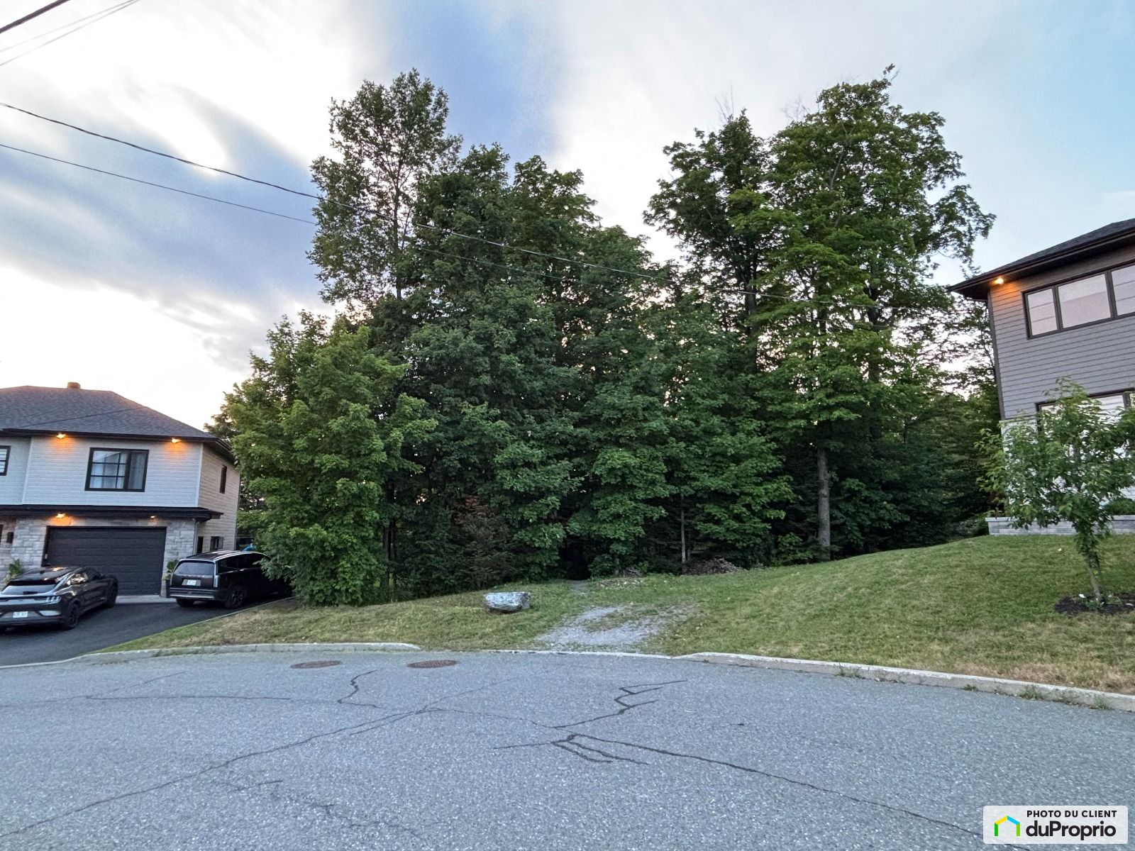 743 Avenue Chateauneuf — photo 3