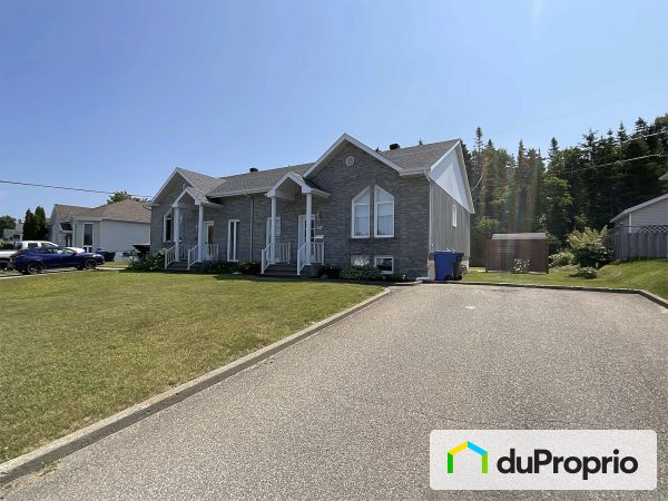 507 rue des Vétérans, Rimouski (Pointe-Au-Père) for sale