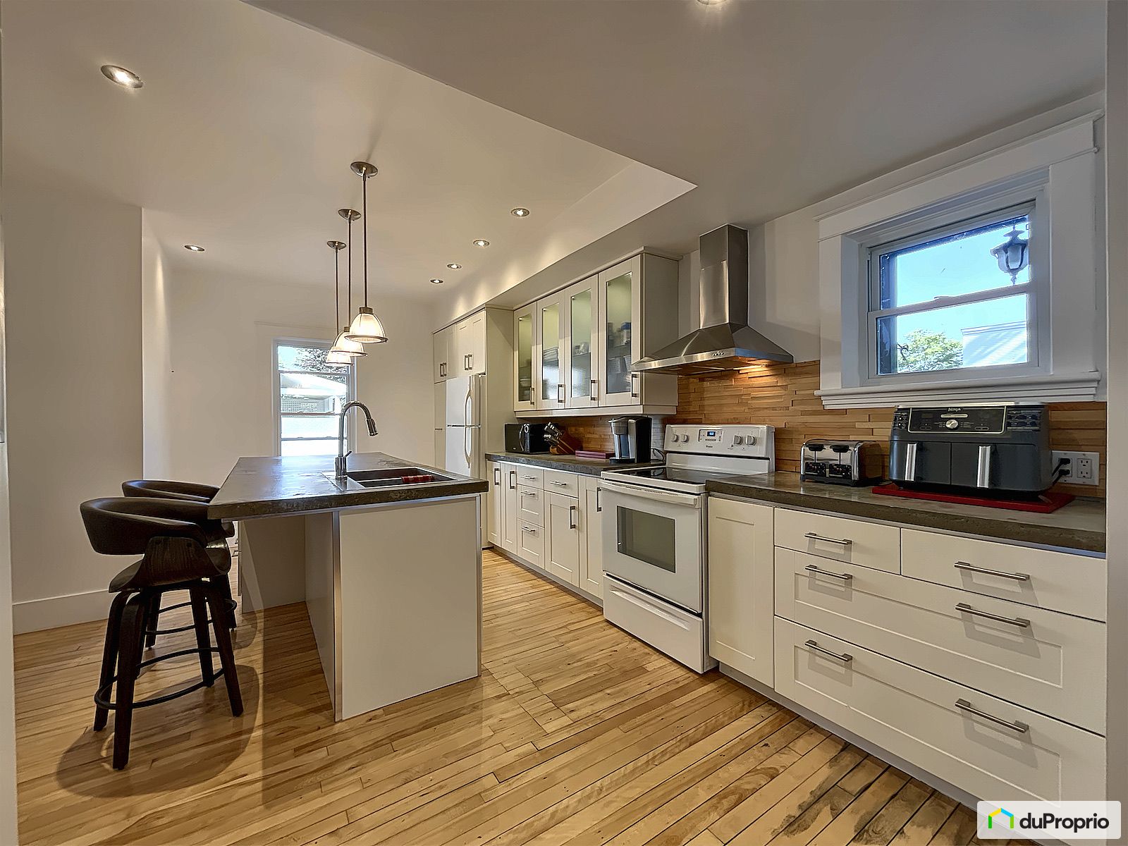 81 83 Rue Alexandra — photo 3