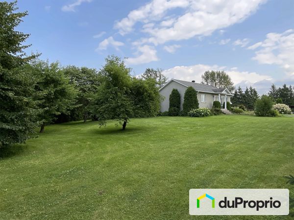 1720 route Saint-Alphonse, St-Bruno for sale