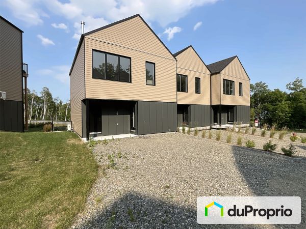 17 rue du Minot de Pommes, Petite-Rivière-St-François for sale