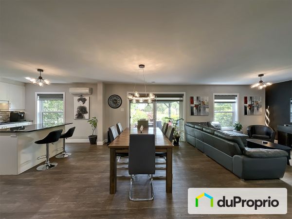 Salle à manger - 81, rue Desjardins, Magog à vendre