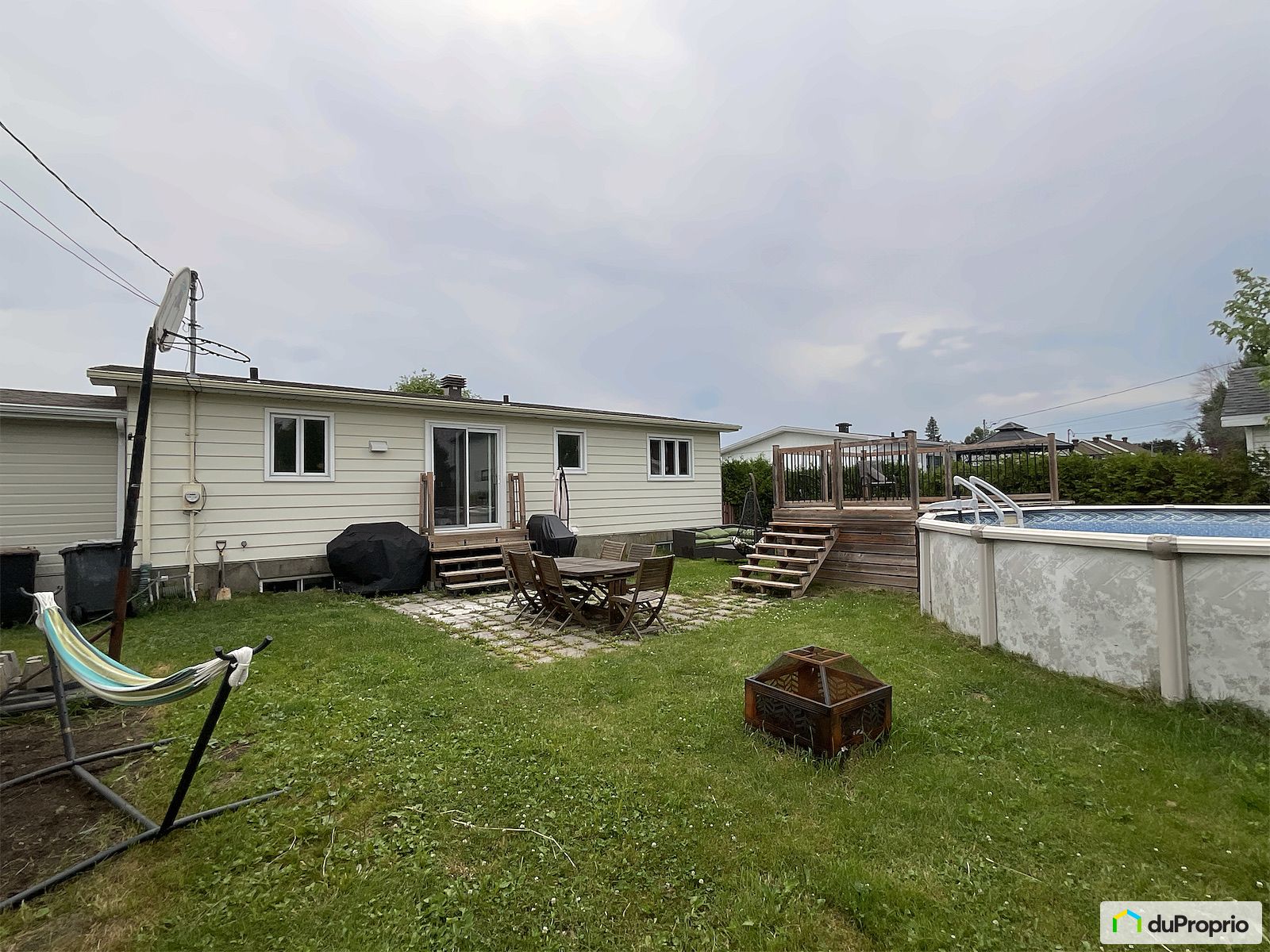 881 Rue Robertson — photo 2