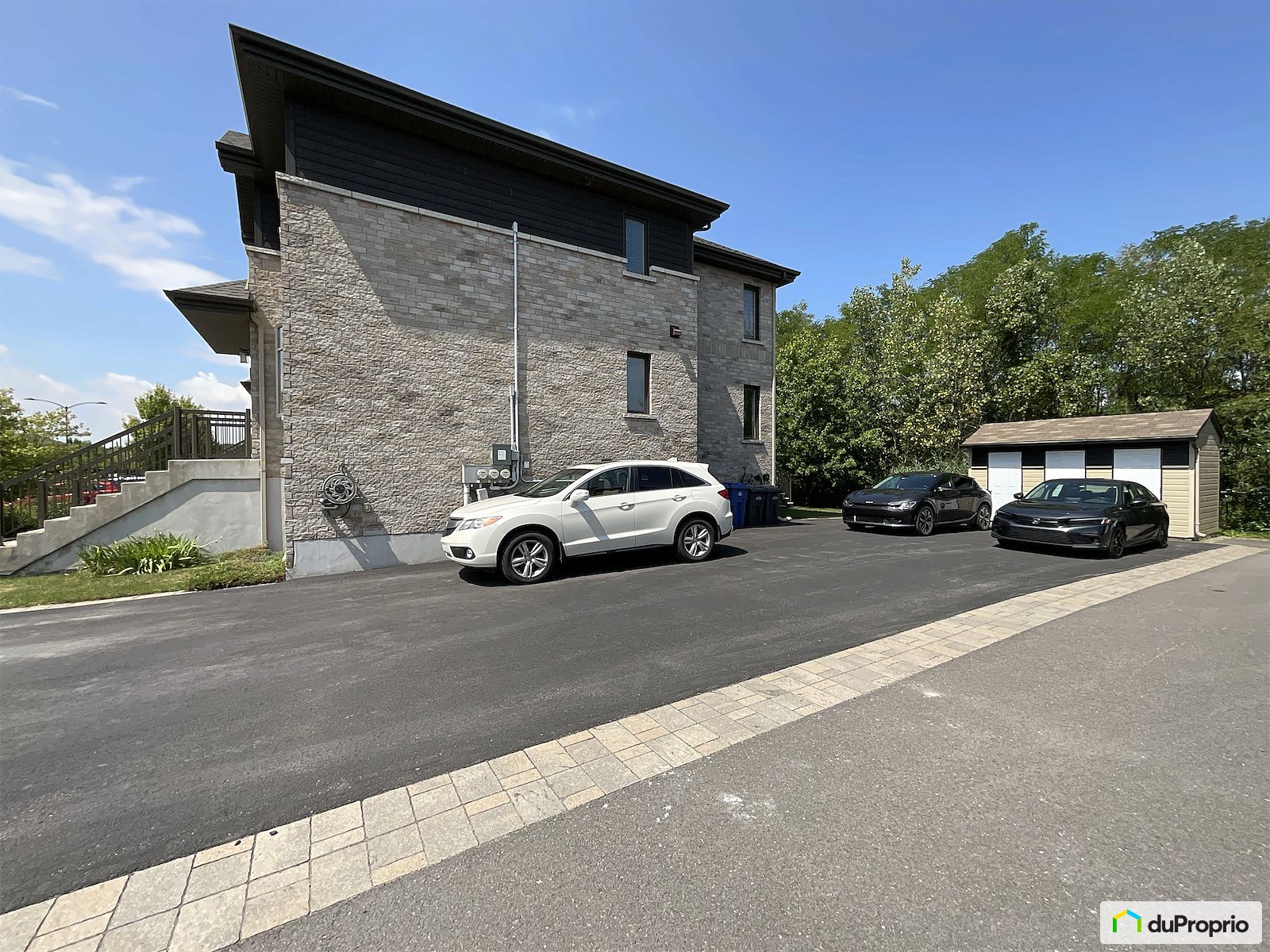 3735 Boulevard Beliveau — photo 2